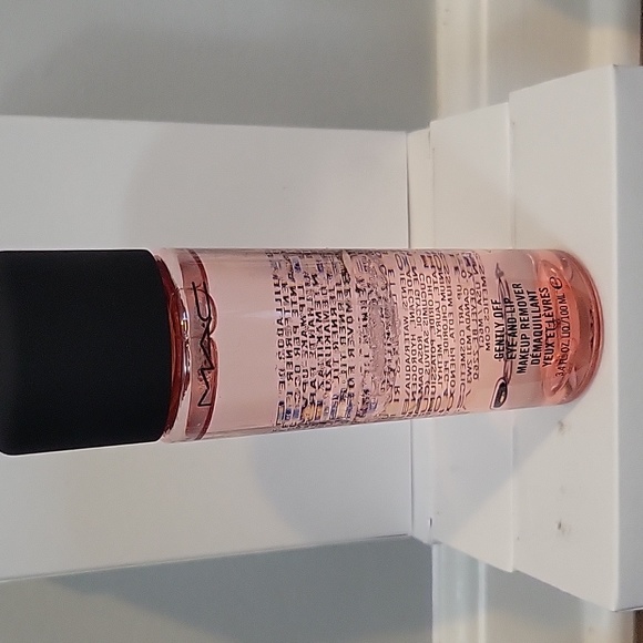 Gently Off Eye and Lip Makeup Remover - Picture 3 of 3